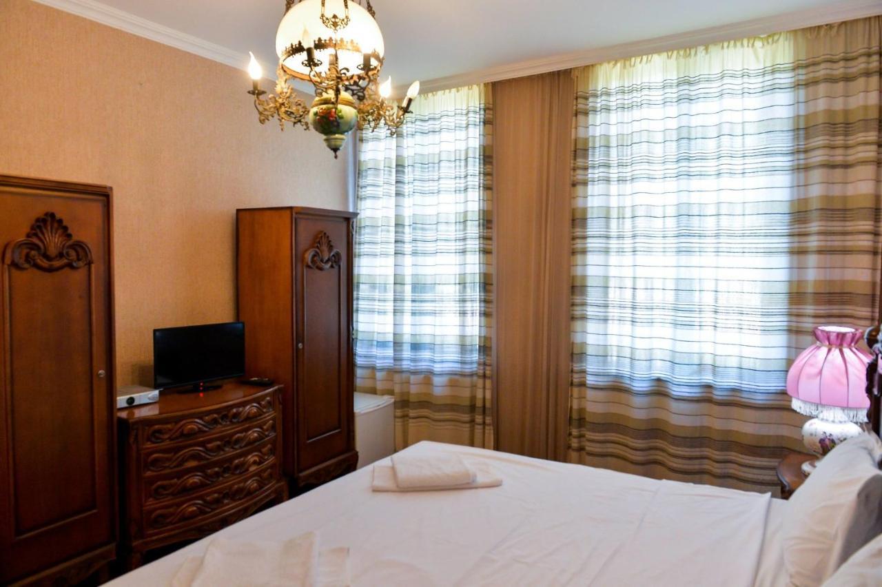 ホテル Chateau Chikovani Gordi エクステリア 写真