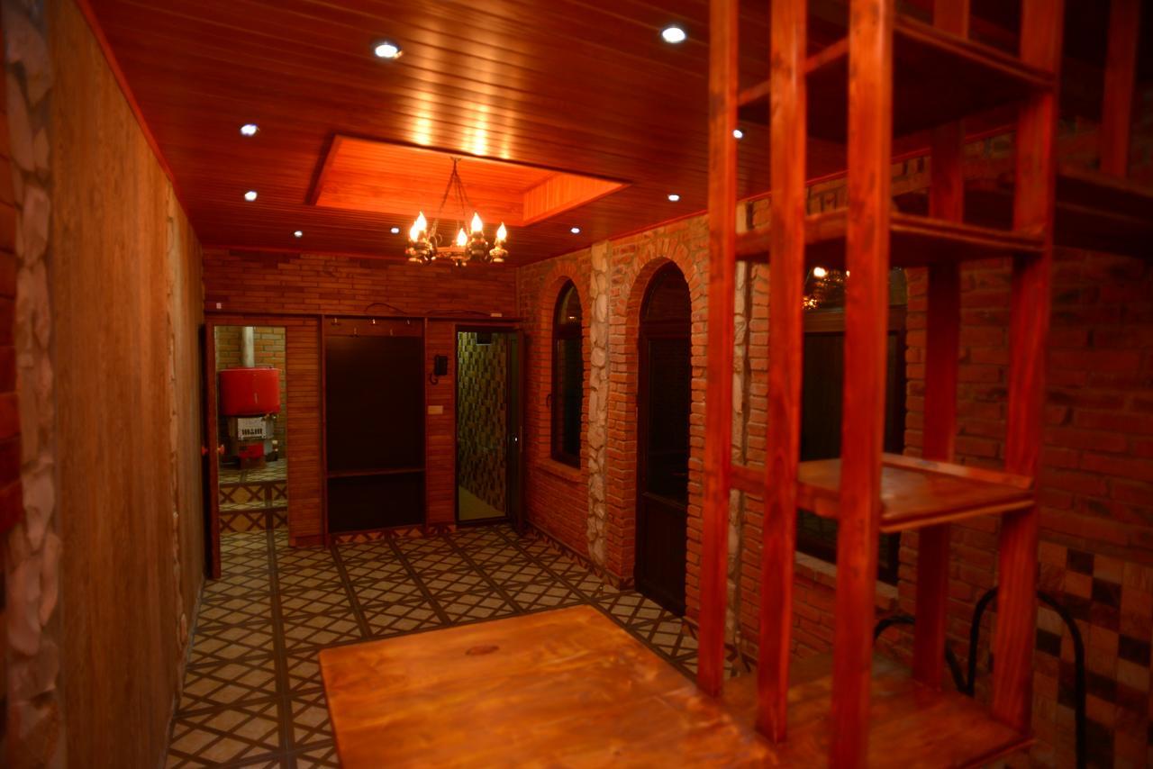 ホテル Chateau Chikovani Gordi エクステリア 写真